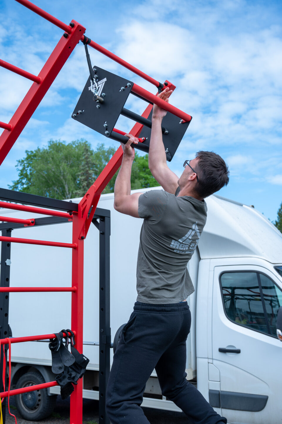 Revolver Pull Up Bar